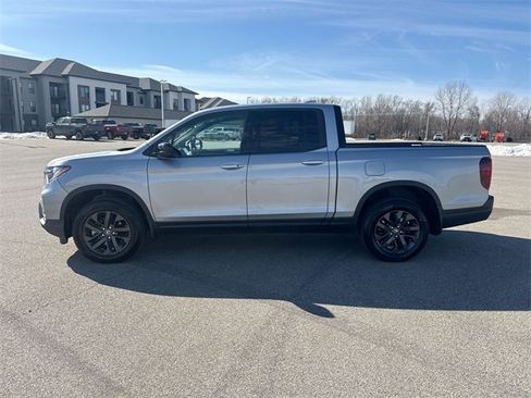 Used 2023 Honda Ridgeline Sport image 10