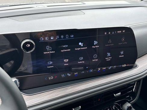 New 2025 Chevrolet Suburban Premier w/ Sun And Tow Package image 13