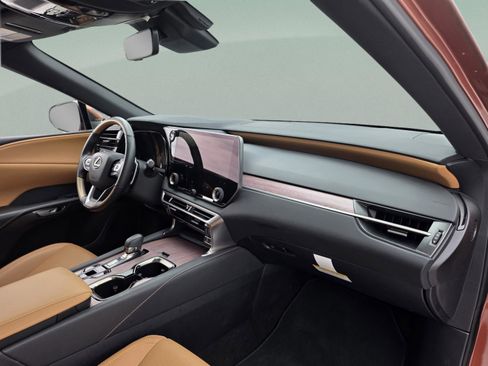 Certified 2025 Lexus RX 350 Premium w/ Accessory Package (Z1) image 27