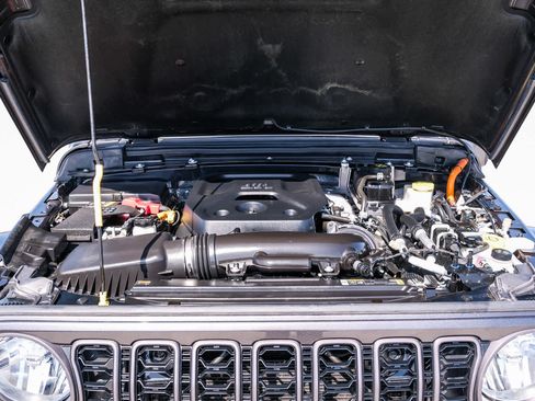 Used 2024 Jeep Wrangler Unlimited AWD/4WD image 29