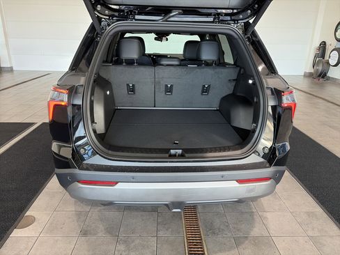 New 2026 Chevrolet Equinox LT w/ Convenience Package II image 5