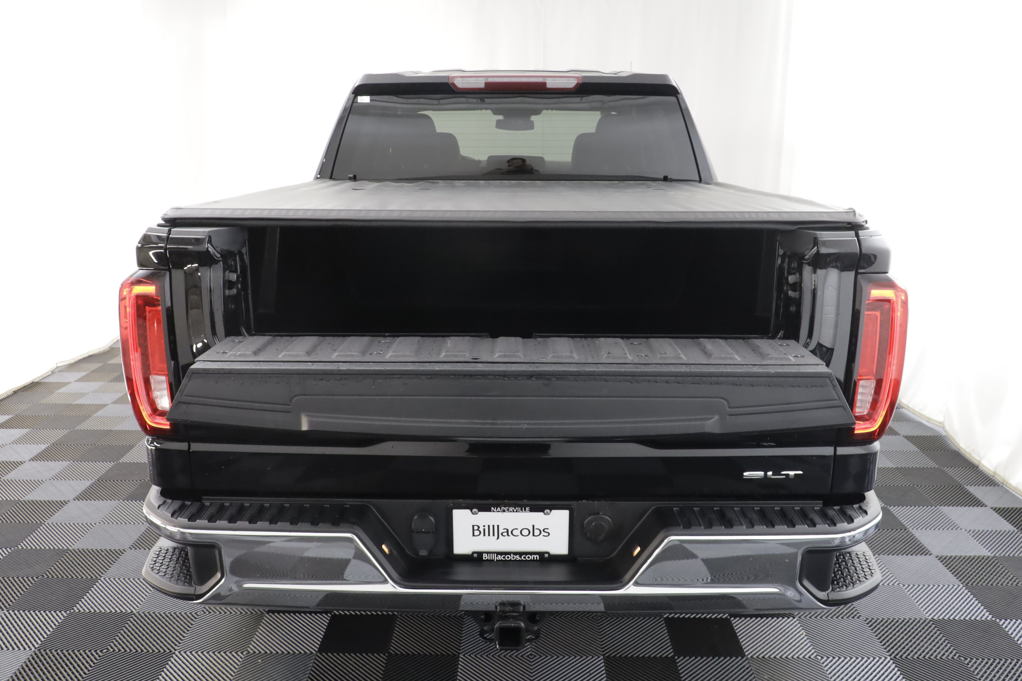 Used 2024 GMC Sierra 1500 SLT AWD/4WD image 20