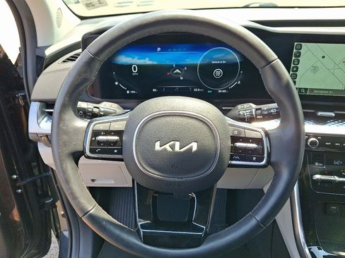 Used 2024 Kia Carnival SX Prestige FWD image 21