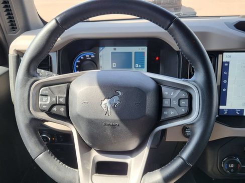 Used 2023 Ford Bronco Wildtrak AWD/4WD image 32