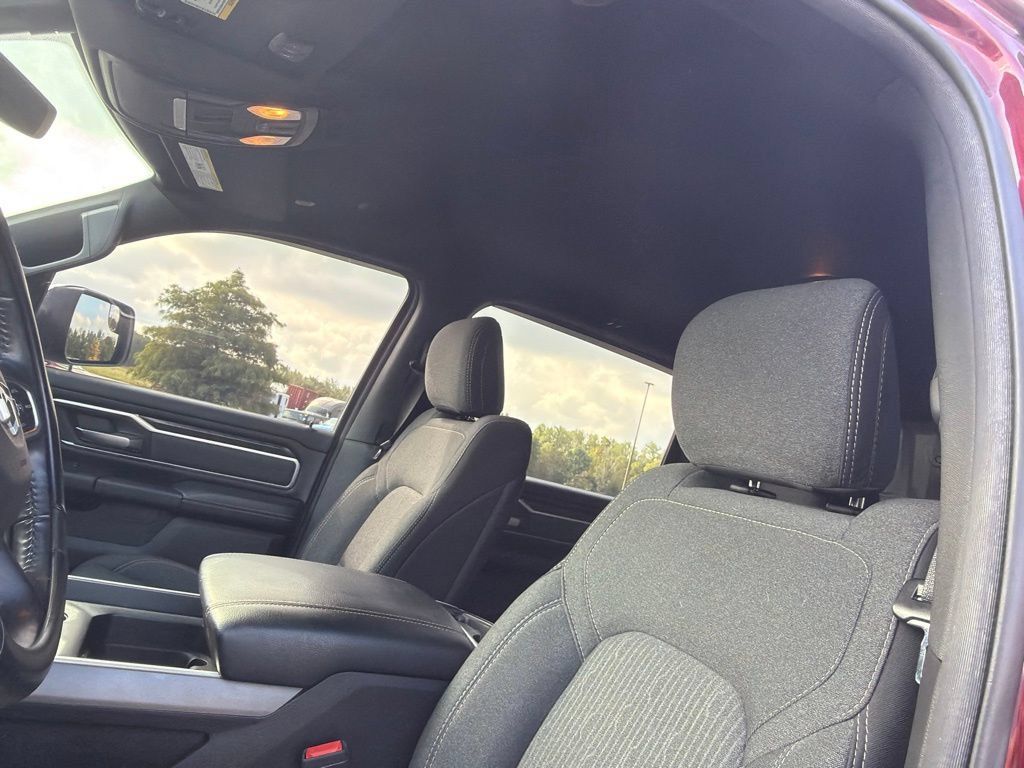 Used 2019 RAM 1500 Big Horn AWD/4WD image 3