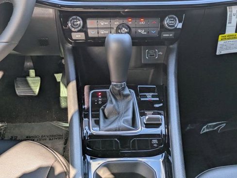 New 2026 Jeep Compass Latitude AWD/4WD image 17