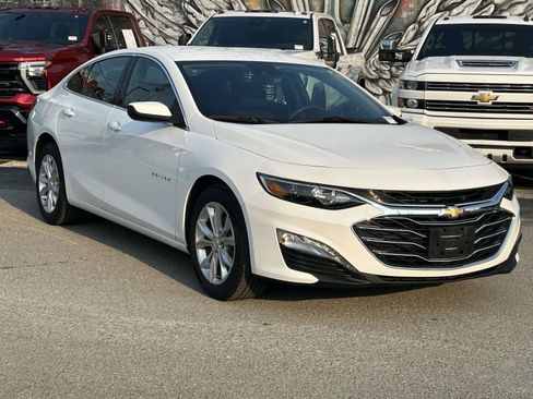 Used 2024 Chevrolet Malibu LT FWD image 1