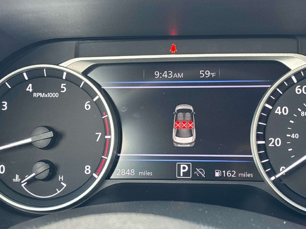 Used 2025 Nissan Sentra SR w/ Trunk Package FWD image 22