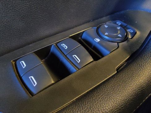 Used 2019 Chevrolet Blazer LT image 27