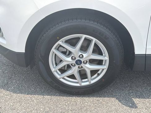 Used 2022 Ford Edge SEL w/ Convenience Package AWD/4WD image 11