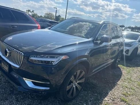 Used 2023 Volvo XC90 B6 Ultimate w/ Protection Package AWD/4WD image 4