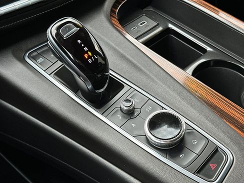 Used 2022 Cadillac Escalade ESV Luxury image 22