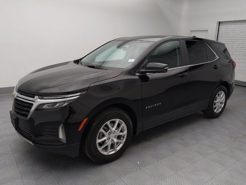 Used 2024 Chevrolet Equinox LT image 2