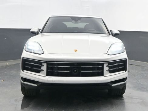 New 2025 Porsche Cayenne Coupe image 10