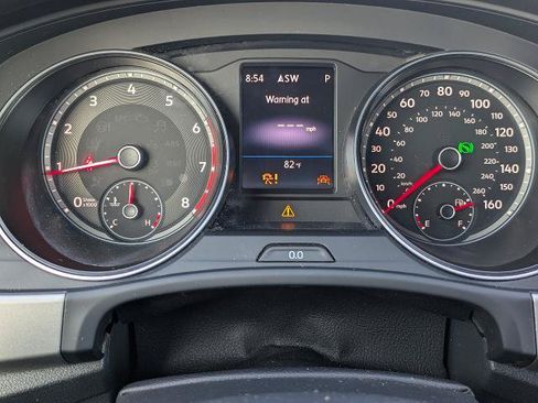 Used 2020 Volkswagen Atlas Cross Sport SE w/ Panoramic Sunroof Package FWD image 27