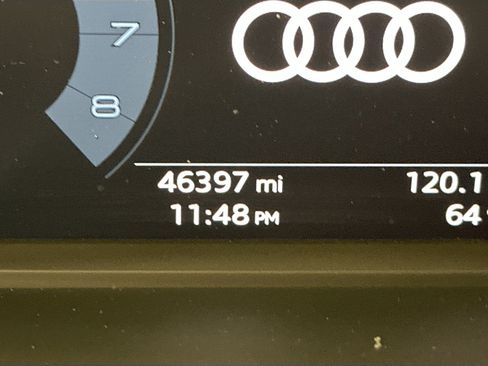Used 2023 Audi Q3 2.0T Premium w/ Convenience Package AWD/4WD image 19