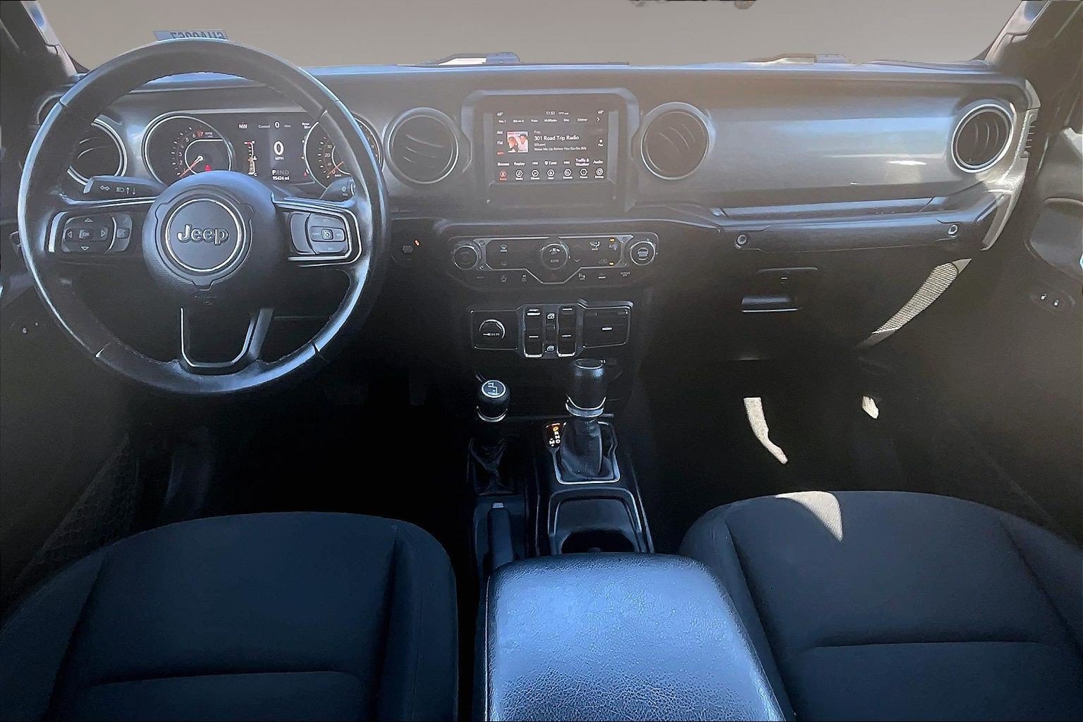 Used 2021 Jeep Gladiator Sport AWD/4WD image 8