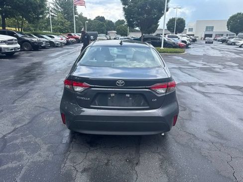 Used 2024 Toyota Corolla LE FWD image 5