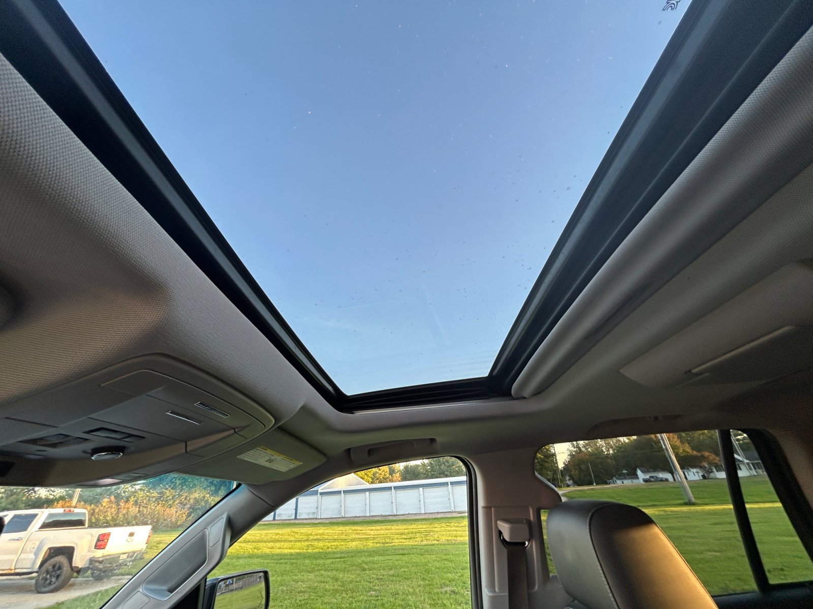 Used 2019 GMC Yukon SLT w/ Open Road Package AWD/4WD image 19