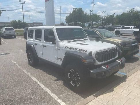 Used 2025 Jeep Wrangler Unlimited Rubicon w/ Safety Group AWD/4WD image 2