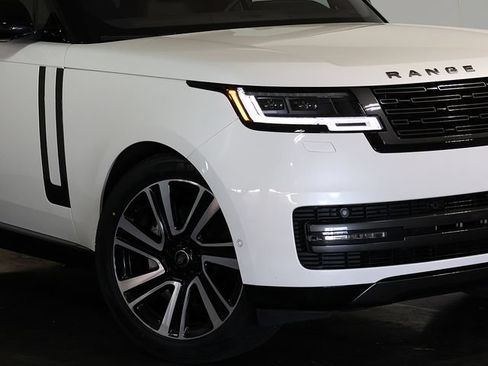 Used 2023 Land Rover Range Rover SE AWD/4WD image 8