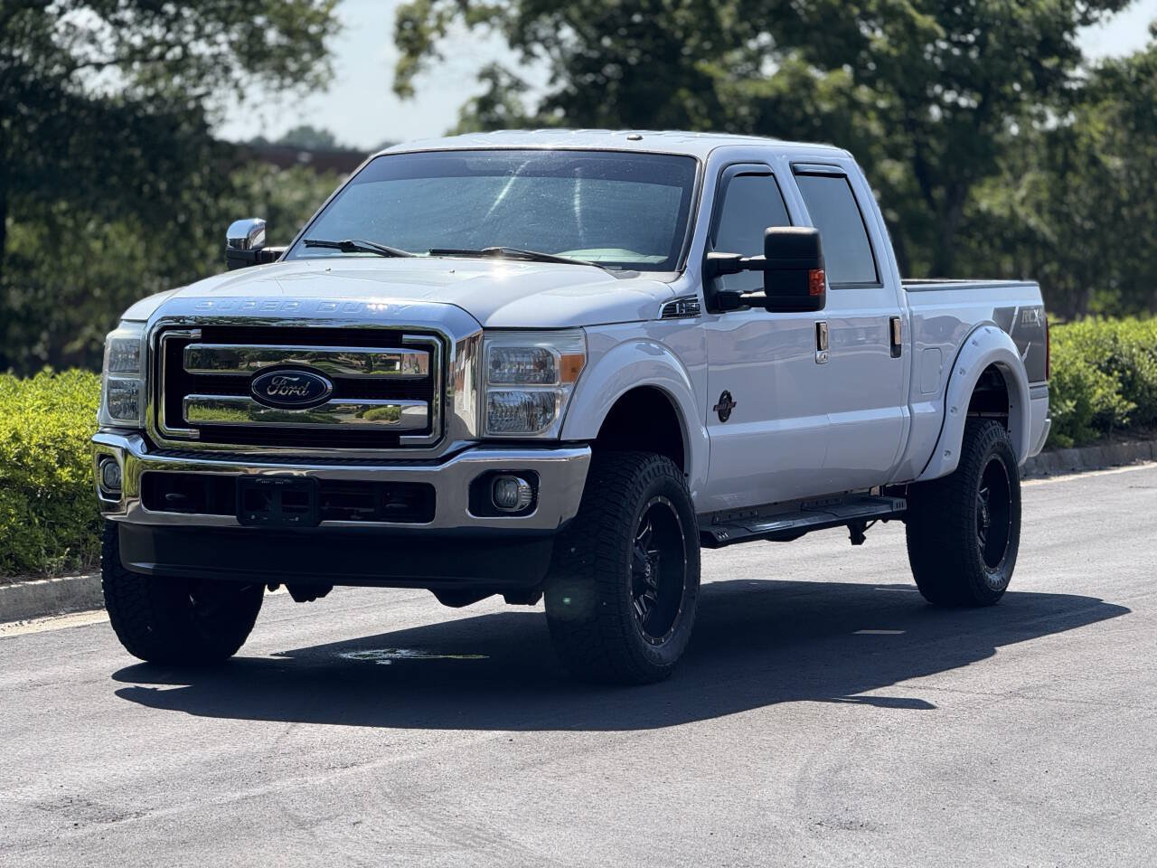 Used 2016 Ford F250 XLT AWD/4WD image 2