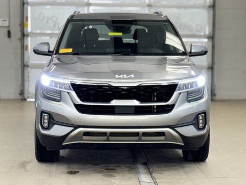 Used 2022 Kia Seltos SX image 2