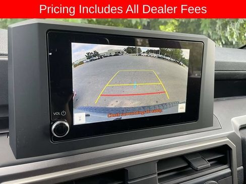 Used 2025 Toyota 4Runner SR5 AWD/4WD image 32