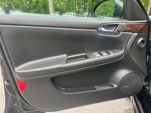 Used 2016 Chevrolet Impala LTZ FWD image 15