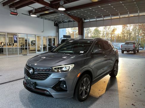 Used 2021 Buick Encore GX Essence w/ Sport Touring Package image 4