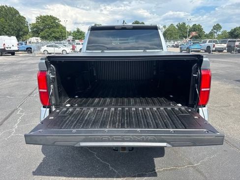 Used 2024 Toyota Tacoma SR5 RWD image 19