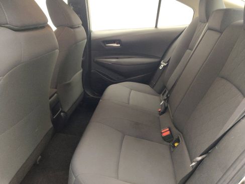 Used 2020 Toyota Corolla LE FWD image 18