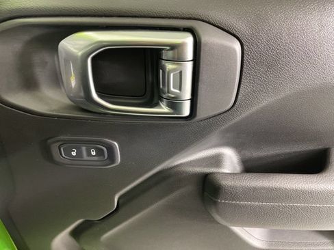 New 2025 Jeep Gladiator Mojave w/ Technology Group AWD/4WD image 12