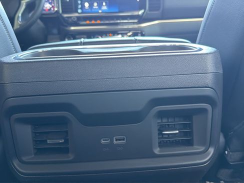 Used 2024 Chevrolet Silverado 1500 LT Trail Boss w/ Convenience Package II AWD/4WD image 16
