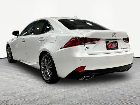 Used 2018 Lexus IS 300 AWD w/ Comfort Package image 4