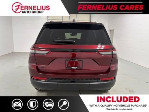 Used 2024 Jeep Grand Cherokee Altitude AWD/4WD image 7