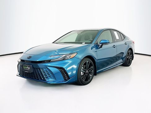 Used 2026 Toyota Camry XSE FWD image 3