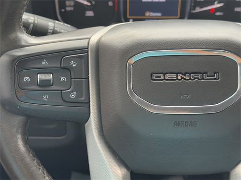 Used 2021 GMC Yukon XL Denali w/ Denali Premium Package image 37