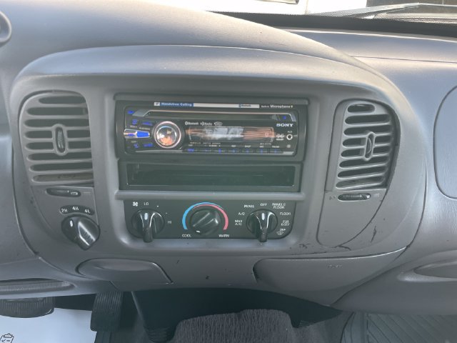 Used 2002 Ford F150 King Ranch AWD/4WD image 12