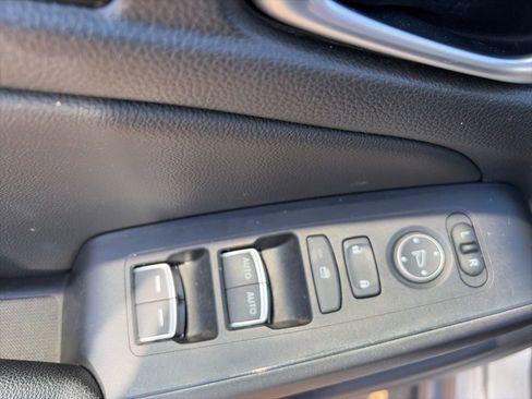 Used 2024 Honda Civic EX-L image 10