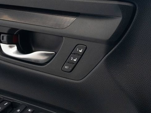 Used 2025 Honda CR-V Sport-L image 7