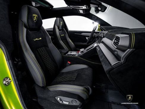 Used 2023 Lamborghini Urus Performante AWD/4WD image 49