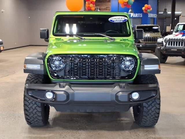Used 2025 Jeep Wrangler Unlimited Sport AWD/4WD image 2