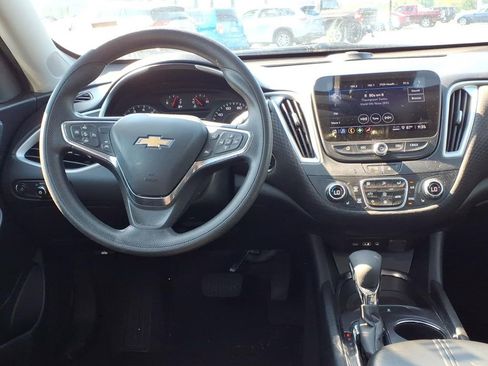 Used 2023 Chevrolet Malibu LT FWD image 12
