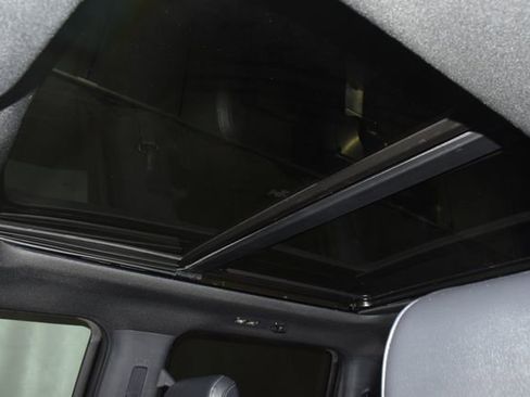 Used 2025 Ford F150 Lariat image 16