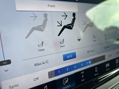 New 2026 Chrysler Pacifica Limited w/ S Appearance Package image 39