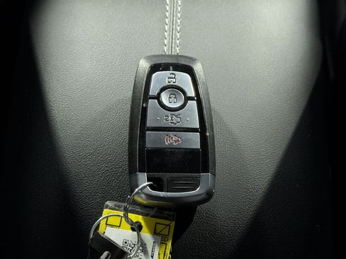 Used 2025 Ford Mustang GT Premium RWD image 34