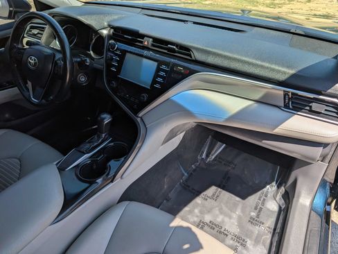Used 2018 Toyota Camry SE FWD image 35