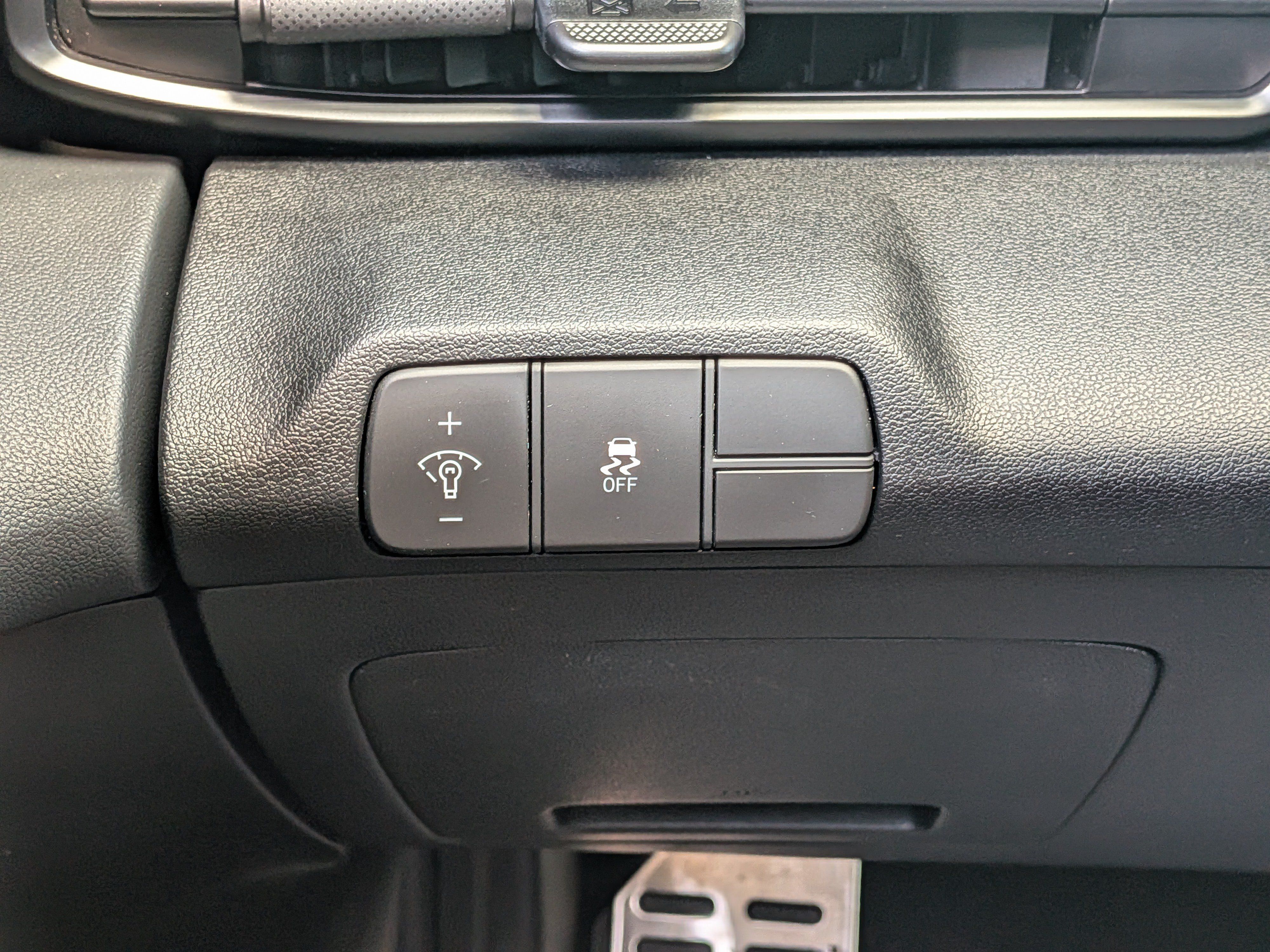 Used 2025 Hyundai Elantra Sport FWD image 23