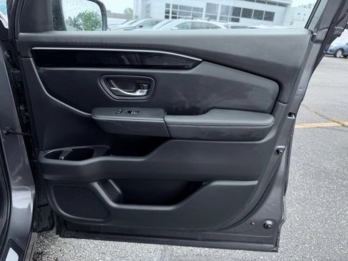 Used 2025 Honda Pilot Touring image 18
